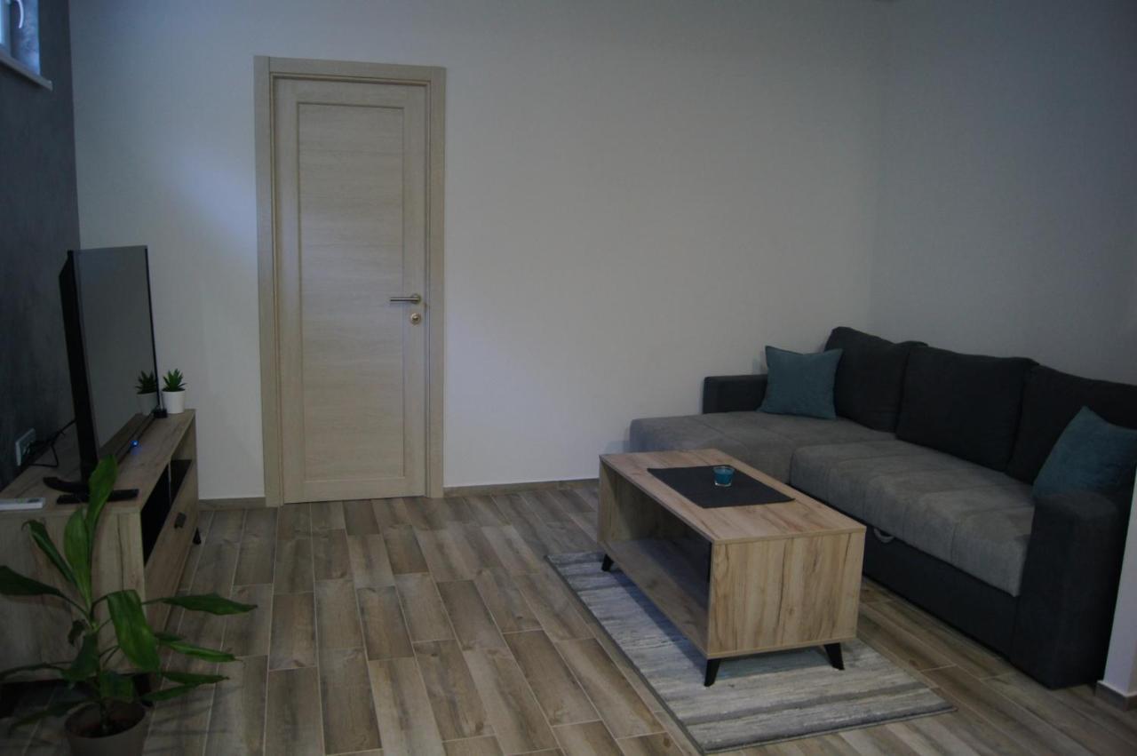 Apartman Una سرمسكي كارلوفيتش المظهر الخارجي الصورة